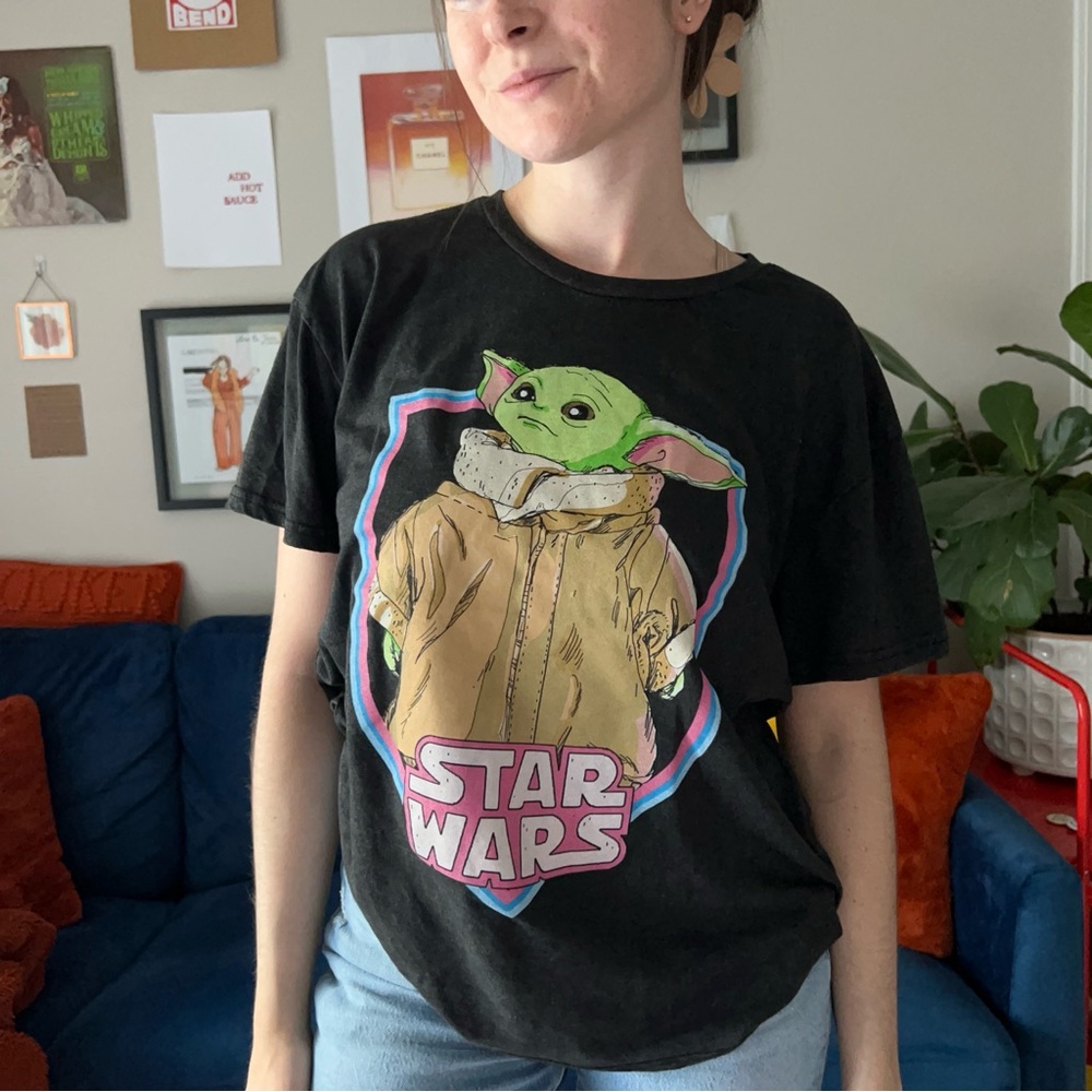 “Baby Yoda” T-shirt